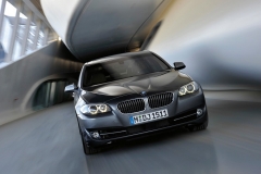 BMW назвала российские цены на новую «пятерку»