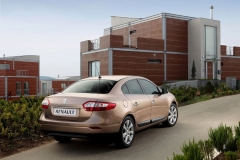 Новый седан Renault Fluence в России с 1 апреля