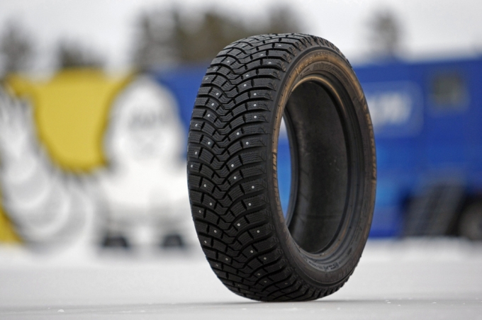 Michelin x ice north 2 r16. Мишлен x Ice North 2. Michelin x-Ice North xin2. Michelin xin 4. 215/65 R16 Michelin x-Ice North xin2 GRNX 102t.