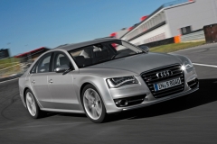 Audi S8 от 5 338 800 рублей