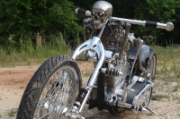 Безрукого мотоциклиста обнаружили в Китае