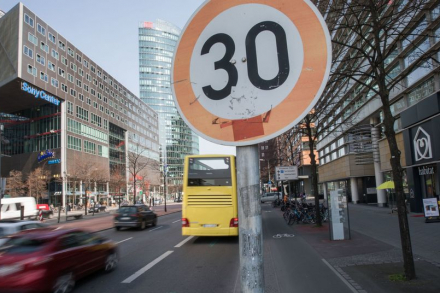 Скорость в городах ограничат на уровне 30 км/ч