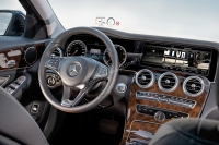 Mercedes С-класса получит дисплей от флагмана