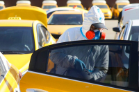 Московские таксисты саботировали пропускной режим