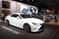 Lexus озвучил цены на купе RC